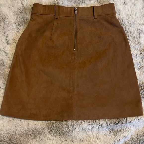 ⭐️Hollister Ultra High Rise Suede Skirt - Picture 2 of 2